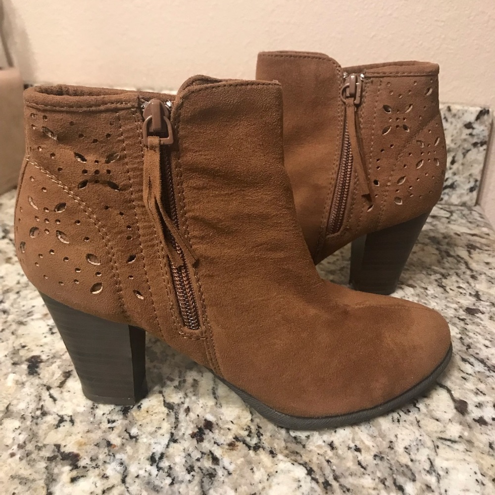 American Eagle Booties